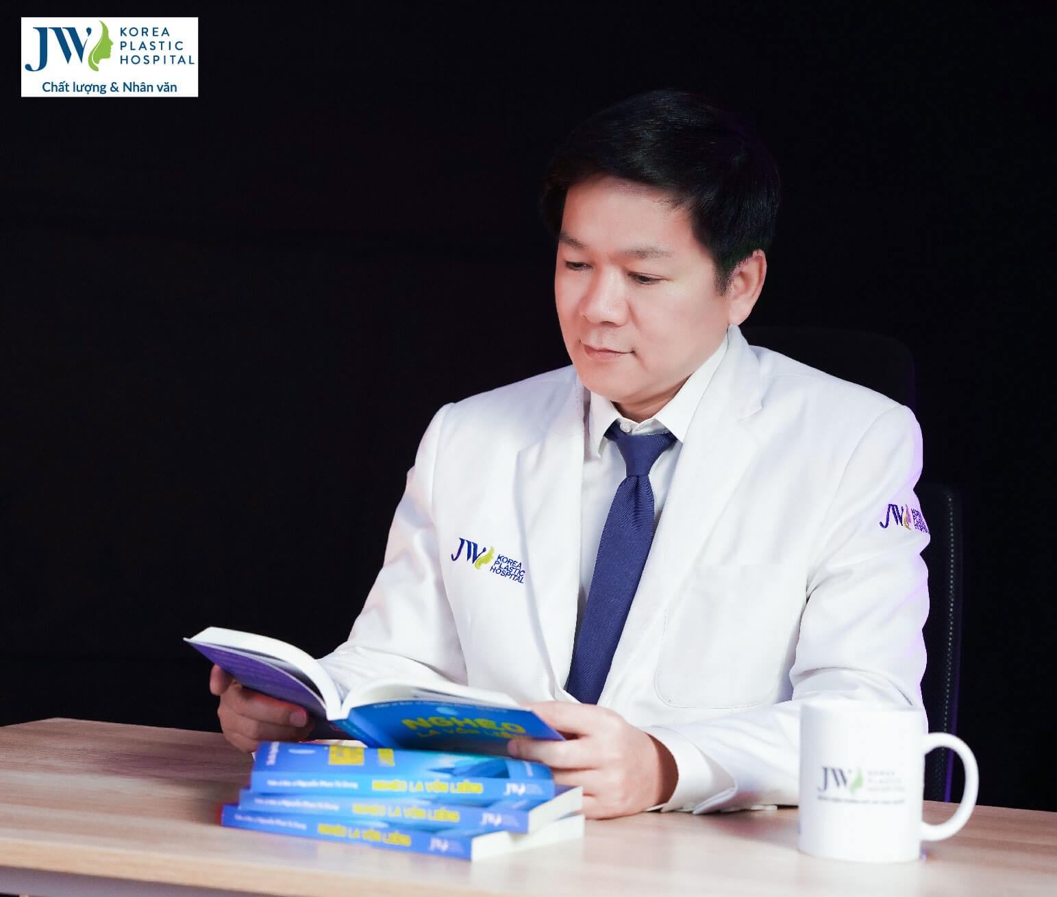bac si tu dung doc lai cuoc doi cua chinh minh