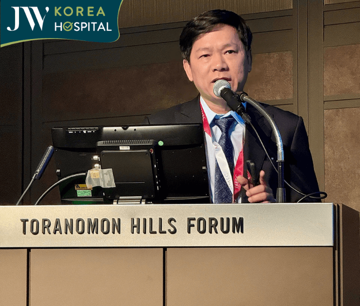 bác sĩ tú dung thuyết trình tại hội nghị