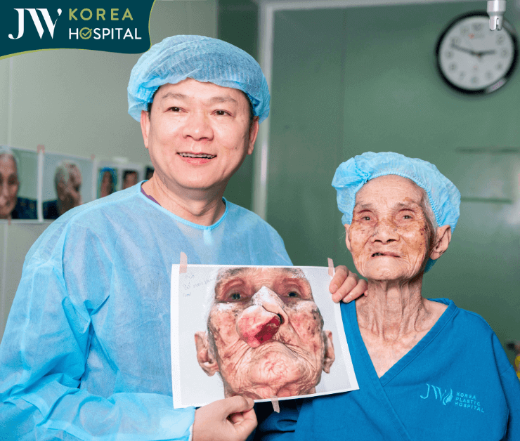 bác sĩ tú dung vui mừng khi hoàn thành ca cắt bướu