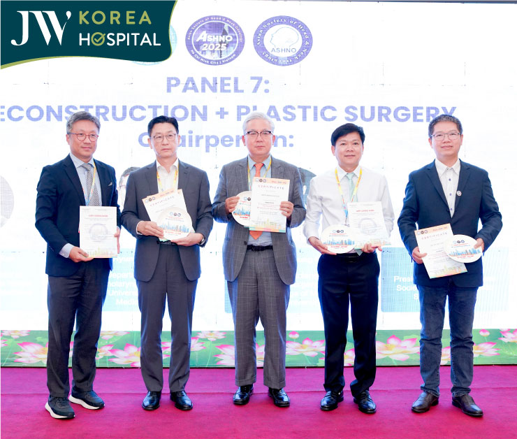 Bác sĩ Tú Dung vinh dự khi có mặt tại Hội nghị Đầu-Mặt-Cổ ASHNO 2025