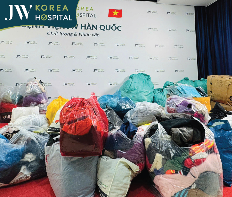 toàn cảnh quần áo cũ