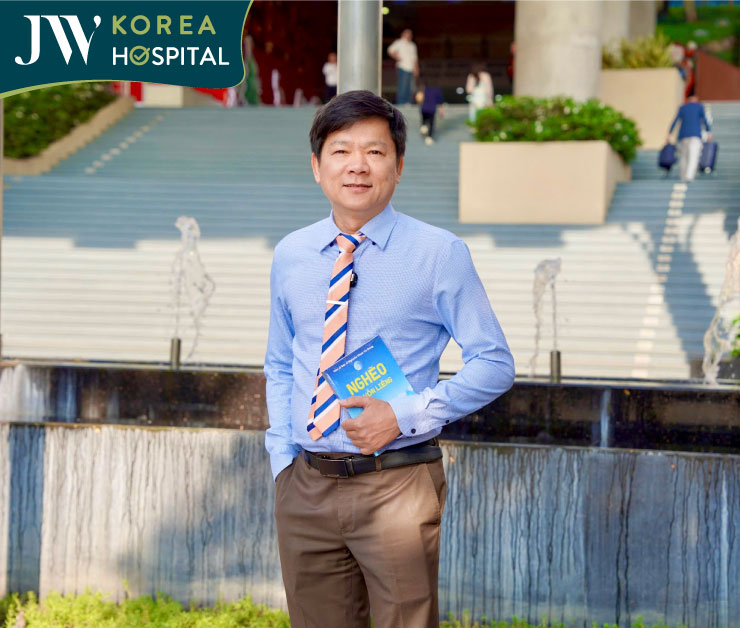 bác sĩ tú dung và sách nghèo là vốn liến tại nâng bước thủ khoa 2025