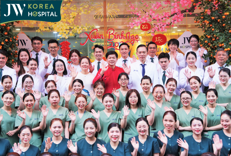 tập thể bác sĩ và nhân viên y tế bệnh viện jw