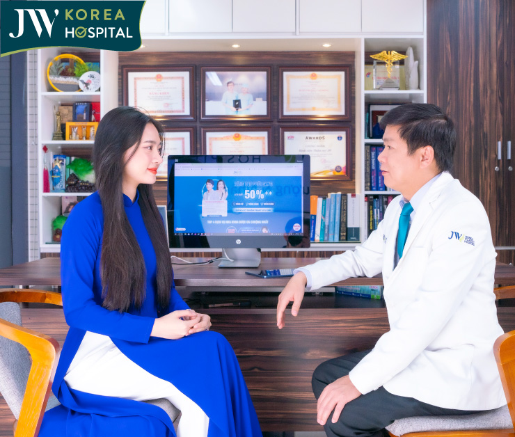 bác sĩ tú dung tư vấn về nâng ngực nội soi đường nách