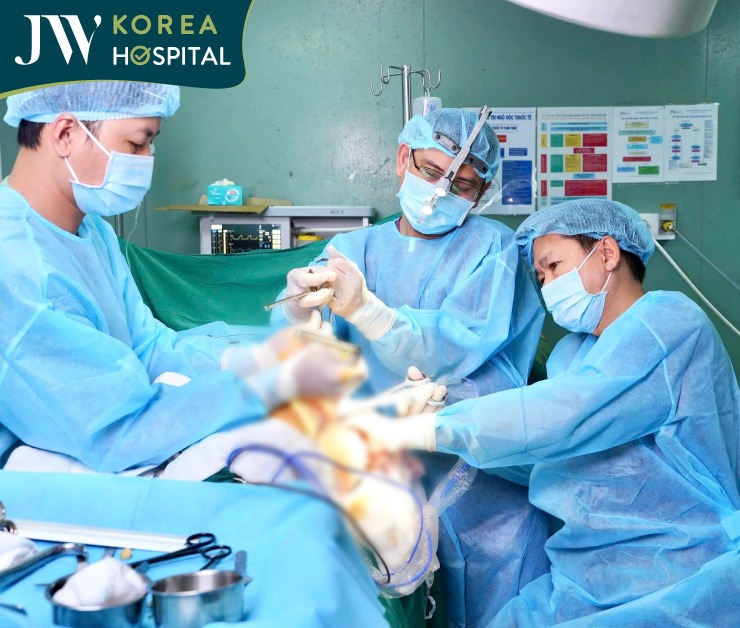 cận cảnh phẫu thuật bằng dao harmonic