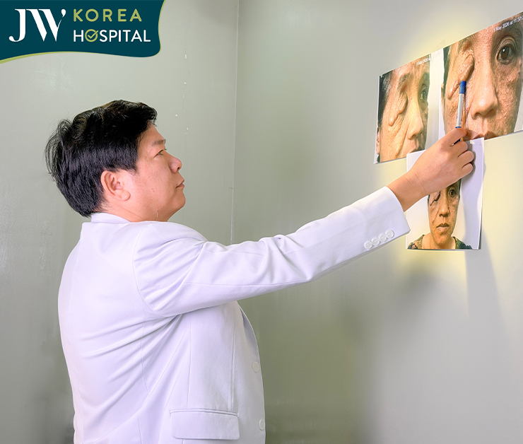 bác sĩ tú dung vẽ phác đồ phẫu thuật 