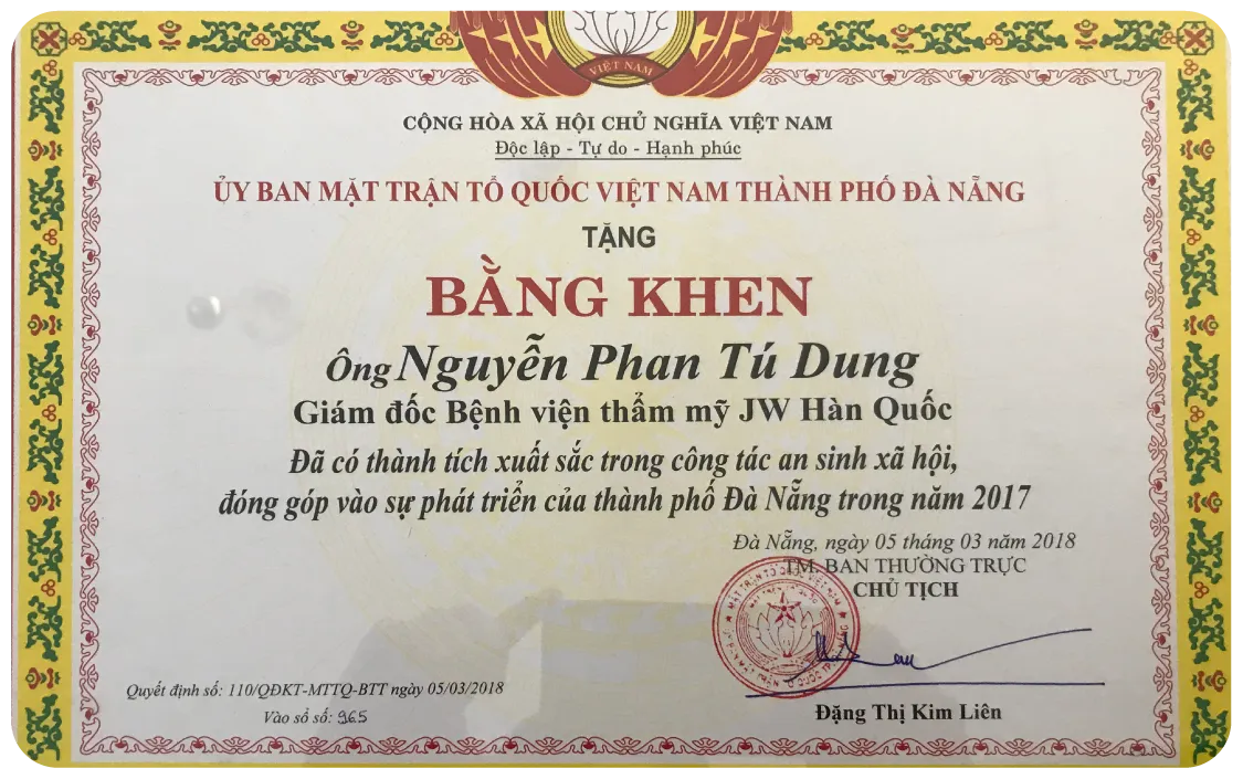 Hình ảnh các hoạt động xã hội của Bác sĩ Nguyễn Phan Tú Dung