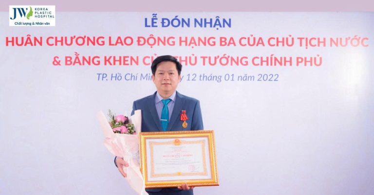 Bác sĩ Tú Dung vinh dự nhận Huân chương Lao động hạng 3 từ Chủ tịch nước